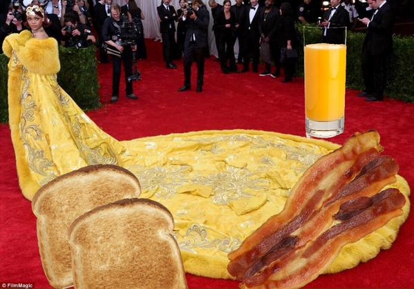 Самые смешные мемы на тему MET GALA 2021 (ФОТО)