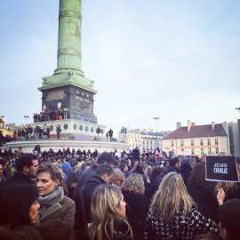 Российская актриса Рената Литвинова поддержала Марш единства в Париже (ФОТО)