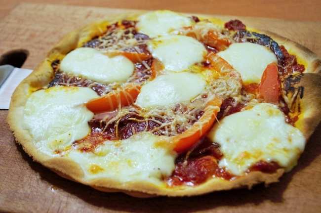 Пицца пепперони в домашних условиях (ФОТО)