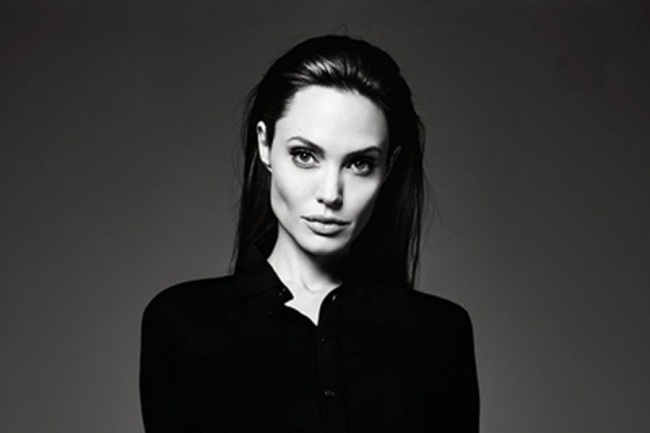 Джоли: от секс-символа планеты до анорексии (ФОТО)